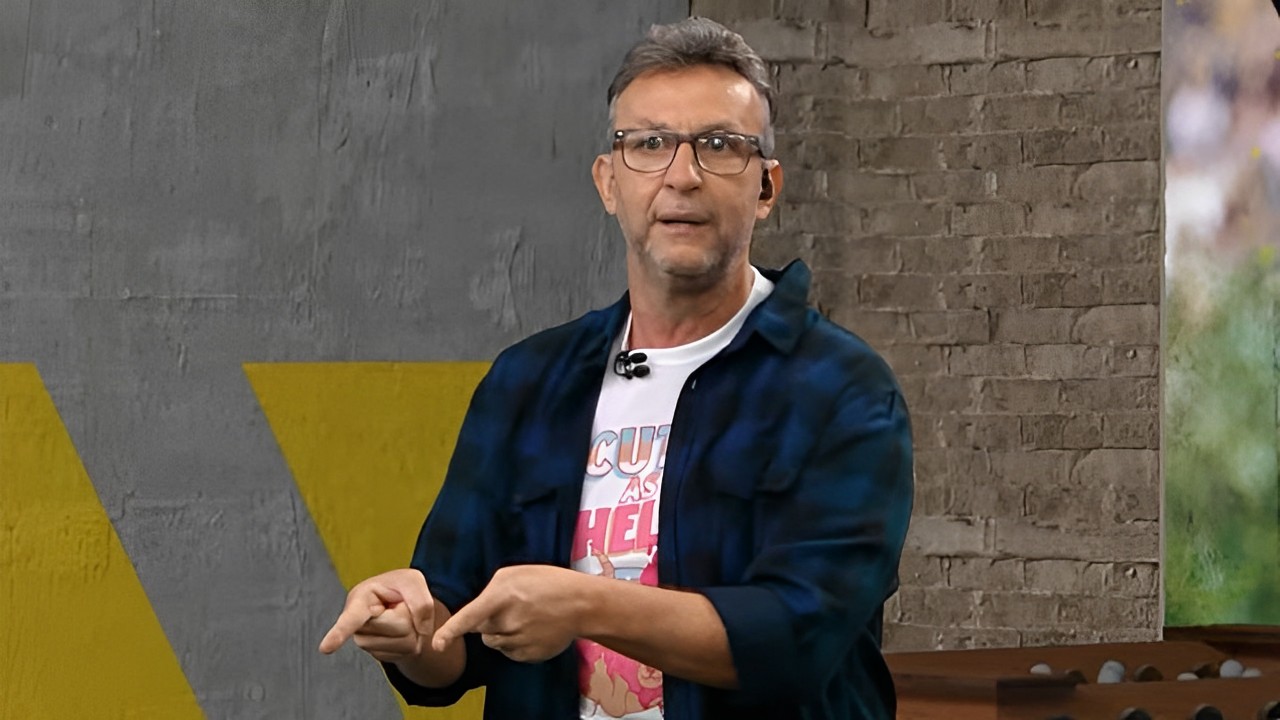 Craque Neto ironiza e “oferece carona” para volante ir ao Coritiba