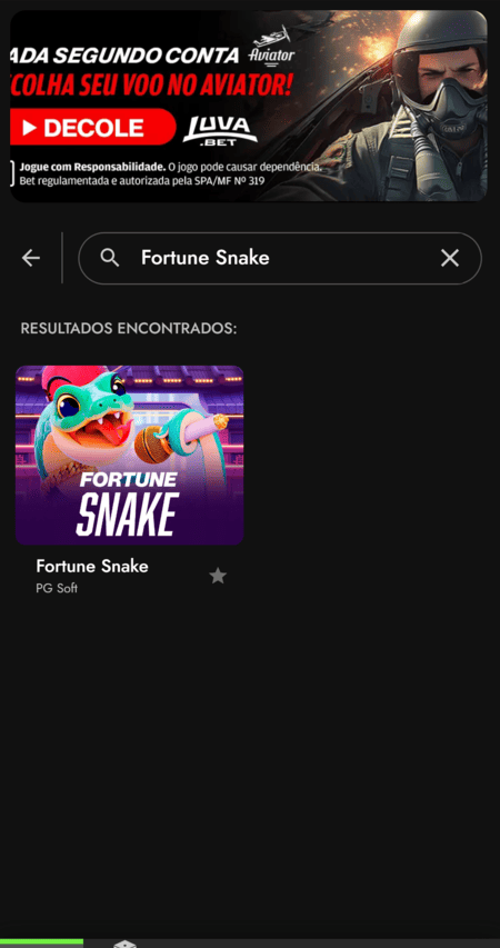 Ícone do jogo Fortune Snake na Luva.Bet, com a cobra segurando um microfone em um fundo preto