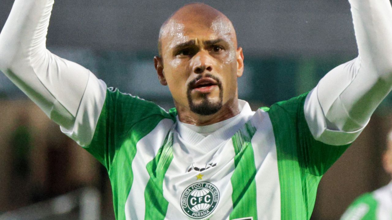 Atacante campeão da Série B pelo Coritiba tem destino definido