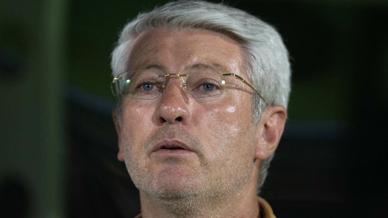 Athletico negocia retorno de zagueiro que está no Corinthians