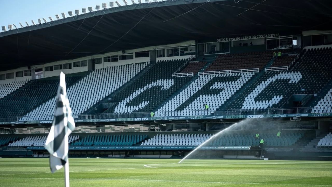 Coritiba negocia saída de Piá do Couto para rival da Série A