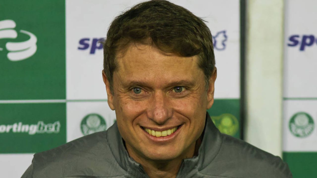 Coritiba disputa contratação de atacante bicampeão da Libertadores