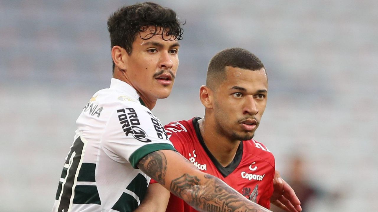 Coritiba encaminha acerto com ex-Athletico e mira reforço do futebol europeu