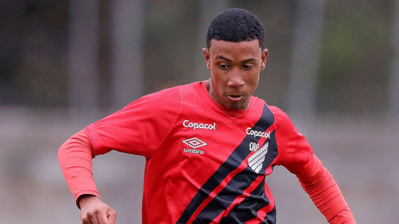 Athletico sofre apagão nos acréscimos na estreia da Copinha