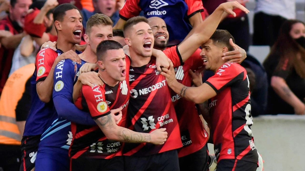 Ex-Athletico é o único brasileiro com mais de 40 gols em 2025