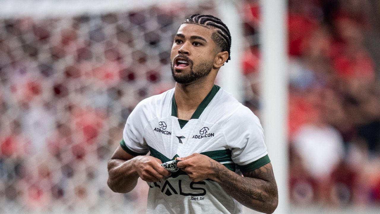 Coritiba castiga Athletico, aumenta hegemonia no clássico e vê joia calar Odair