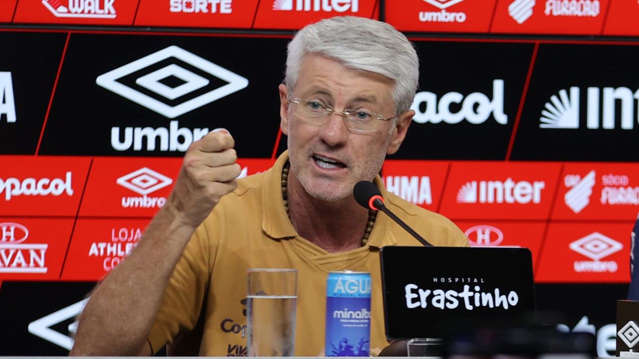 Odair pede paciência e admite dificuldade financeira no Athletico