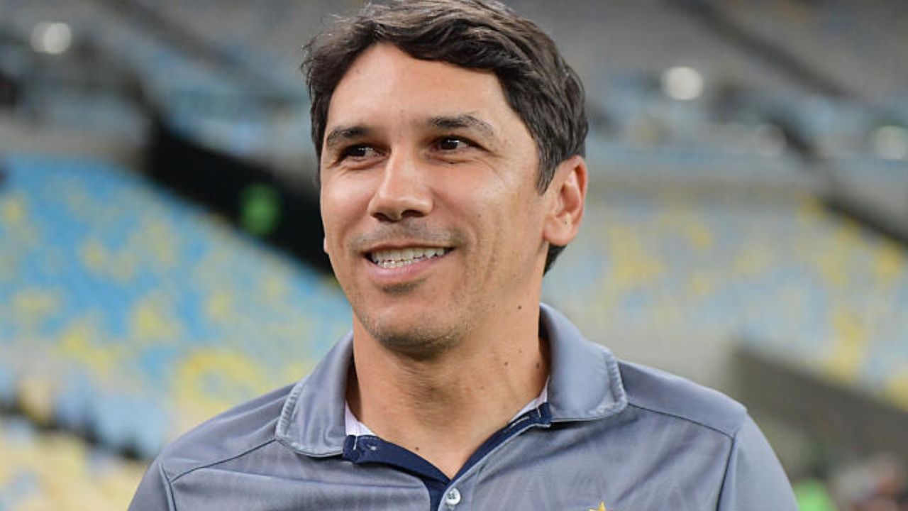 Após demissão relâmpago, ídolo do Paraná Clube assume lanterna de Estadual