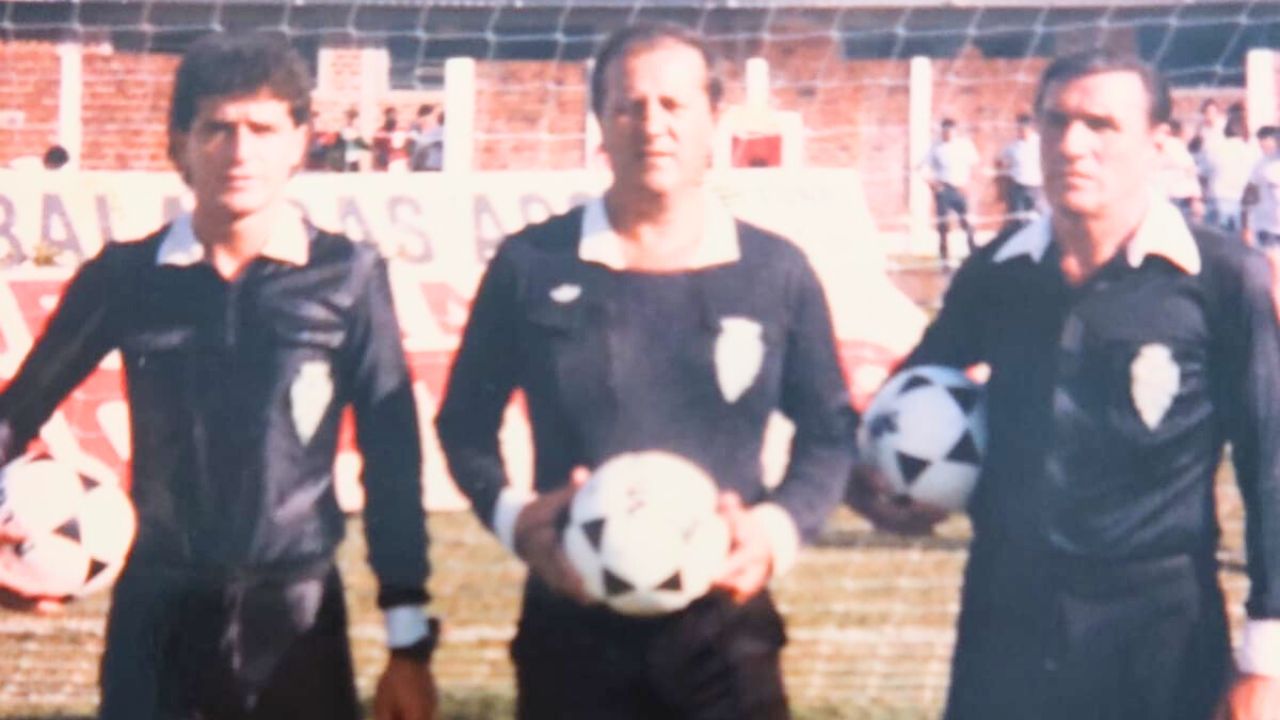 Árbitro icônico do futebol paranaense morre aos 81 anos