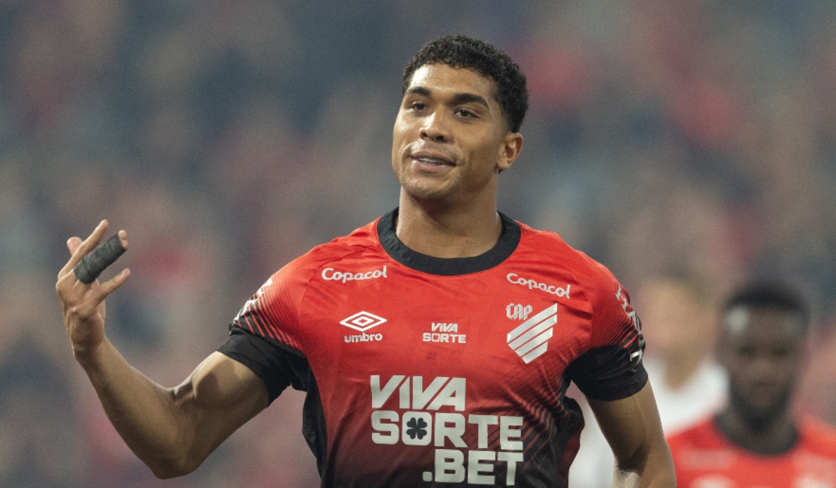 Julimar e Odair explicam por que Viveros não bateu pênalti do Athletico